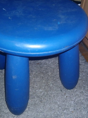 Children's stool blue like new