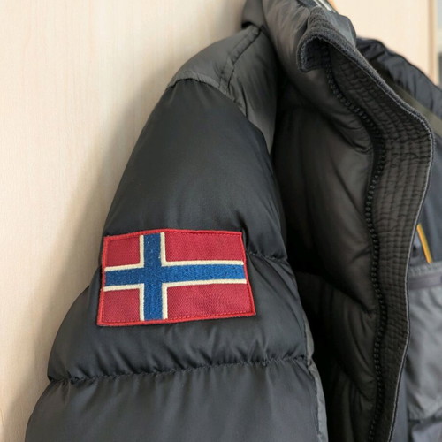 Napapijri men's jacket Medium like new, down filled, black and grey