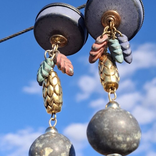 Vintage clip-on earrings used, nature-inspired design