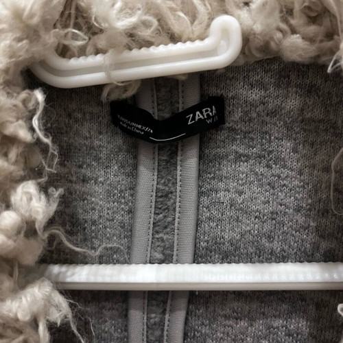 Zara coat grey with ecru collar like new