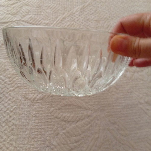 Vintage glass platter like new, 20 cm diameter, 9 cm height