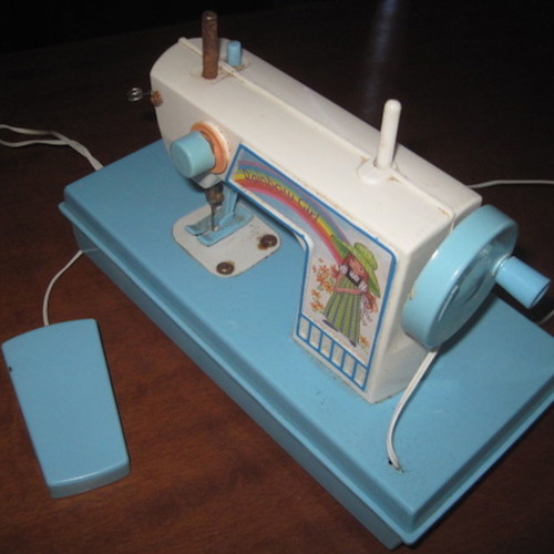 Kids Vintage Battery Sewing Machine