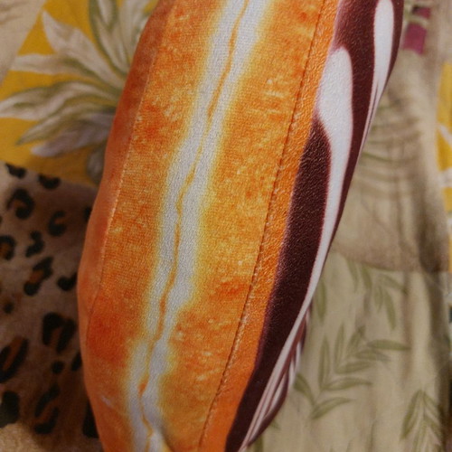 Donut pillow like new, 38 centimeters