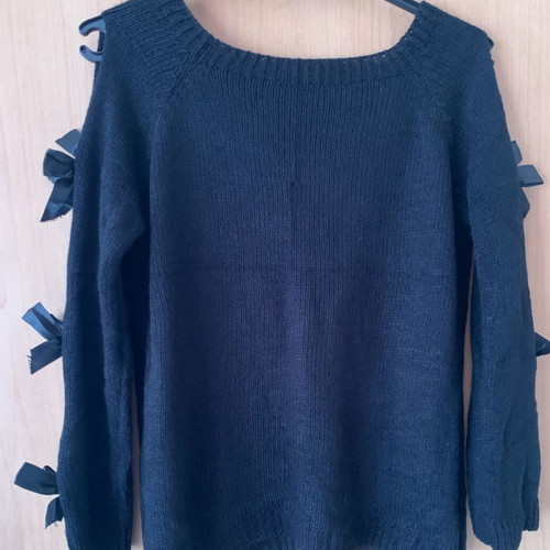 Knitted blouse new with bows, size S-M, black