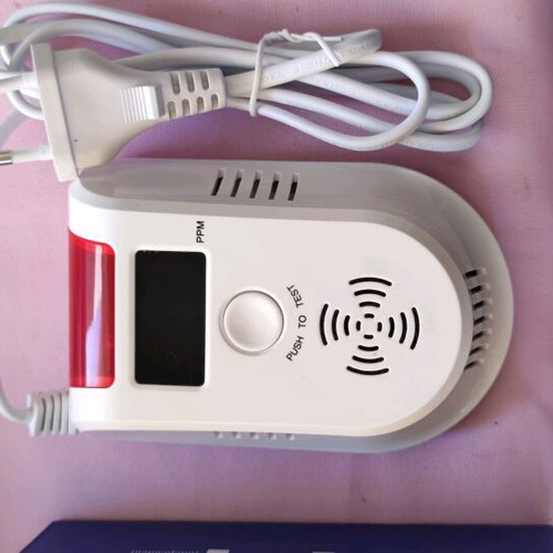 Gas Leak Detector new with 9V battery