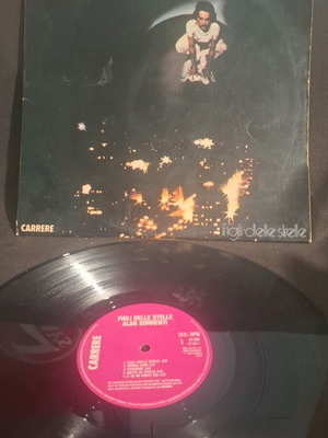 Alan Sorrenti Figli Delle Stelle vinyl record used, moderate condition