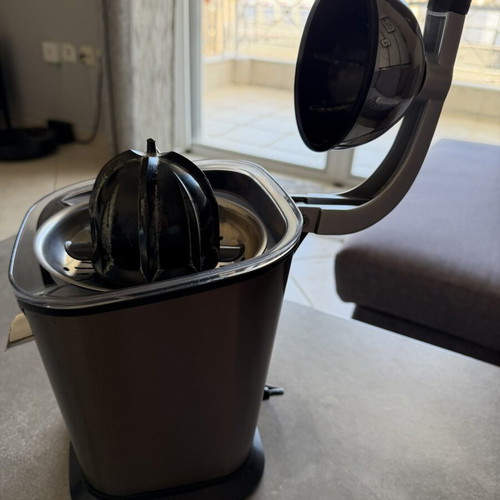 Black and Decker juicer used, fully functional