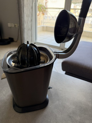 Black and Decker juicer used, fully functional