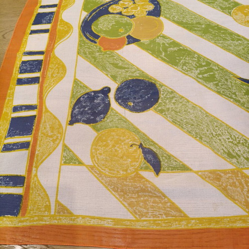 Vintage scarf with citrus print like new