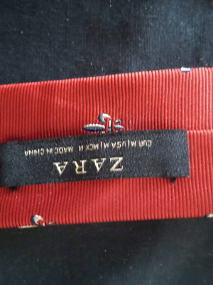 Zara tie like new, red