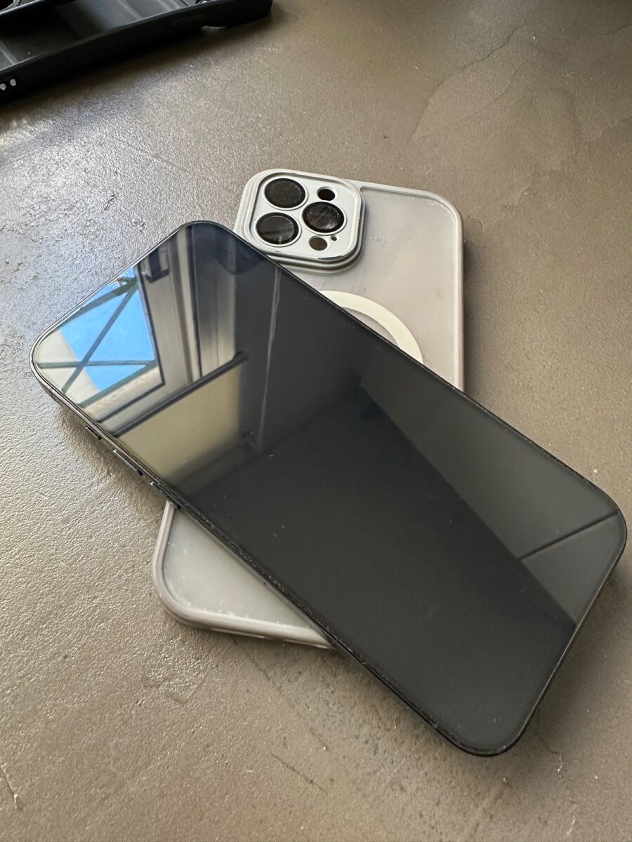 IPhone 12 Pro Max 128GB like new,… - € 300,00 - Vendora.cy