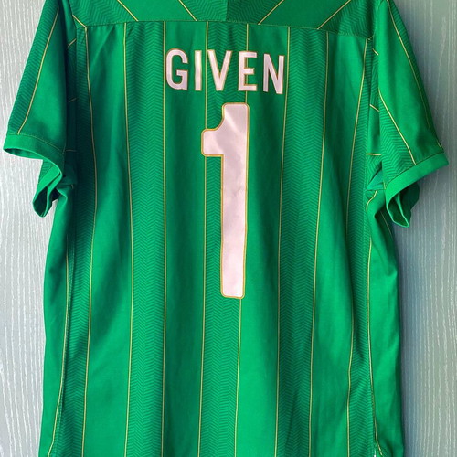 Given Ireland National Team Jersey new, size large