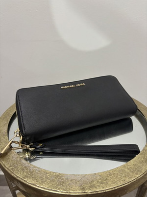 Michael Kors Women’s Wallet Like New Black