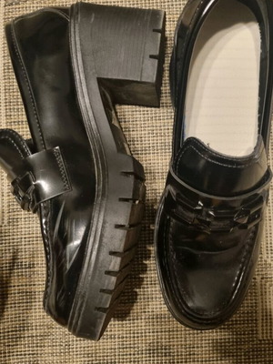 Exe leather shoes like new, size 41