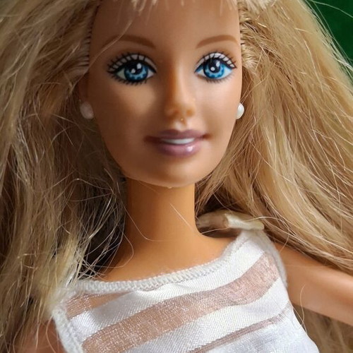 Dream Wedding Barbie Doll 2000 Mattel with rare gloves