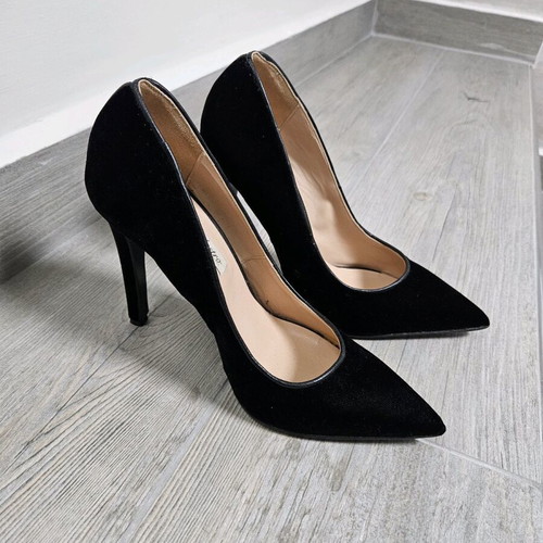 Giorgio Salustro suede pumps size 40 like new