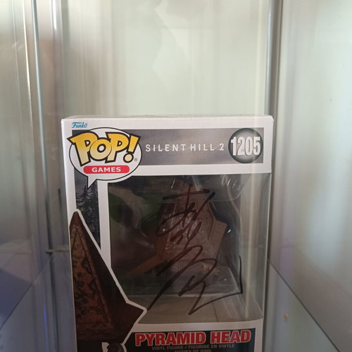Pyramid Head Large Funko Pop signed by Akira Yamaoka like new