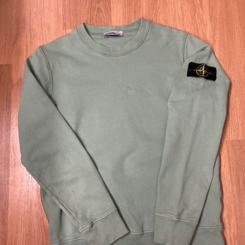 Stone Island Sweater M green with small sleeve stain, like new