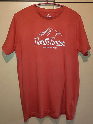 North Finder men's red t-shirt size M used