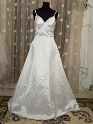 Wedding dress white satin with straps and rhinestones like new