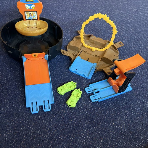 Mattel Hot Wheels Super Wheel Track used