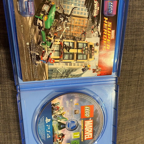 Lego Marvel Super Heroes PlayStation 4 used