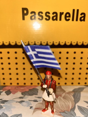 Athina Evzone Flag Bearer Figure used, 1980s with red fermeli