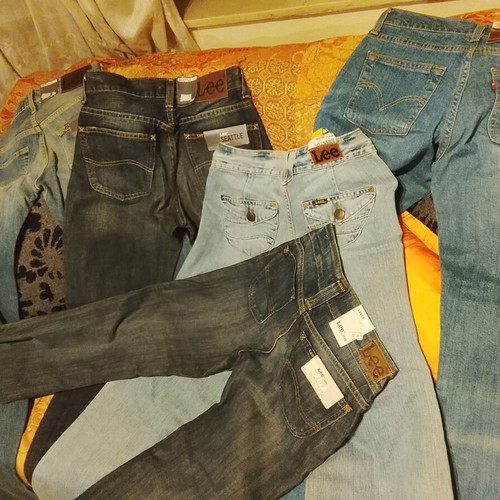 Lee and Levi's jeans, size S / 36 / 8, new