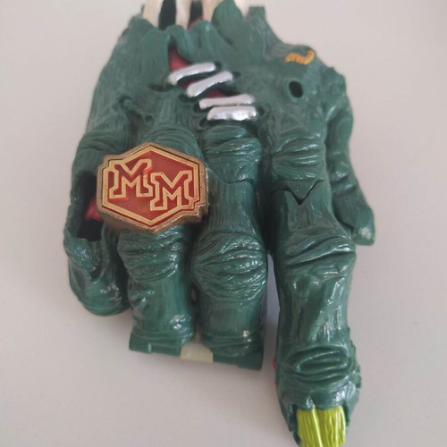 Mighty Max Crushes The Hand used toy figure