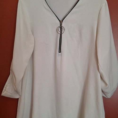White shirt like new, size L