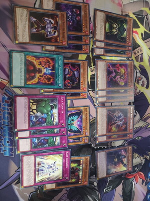 Battlin' Boxer Core Yugioh deck like new with many extra deck cards