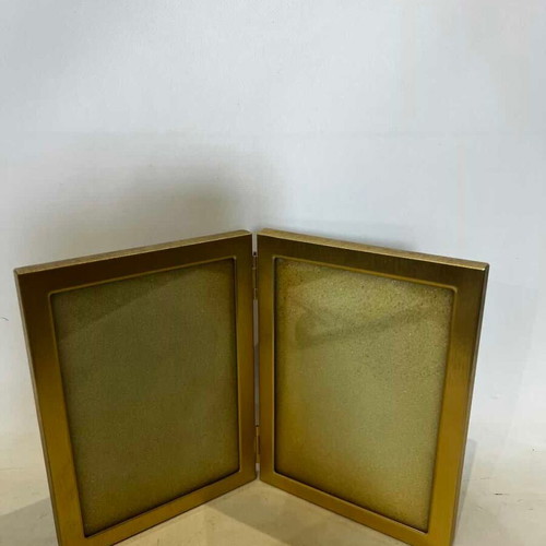 Metal photo frame in gold tone 19x14, used