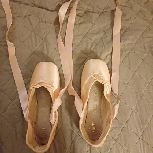 Bloch Aspiration S0105 ballet shoes size 7.5 C width pink like new