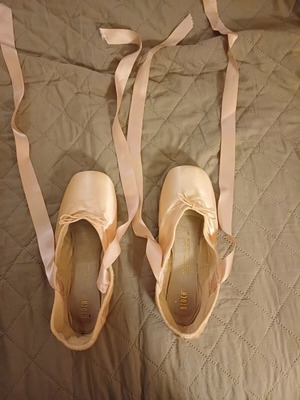 Bloch Aspiration S0105 ballet shoes size 7.5 C width pink like new