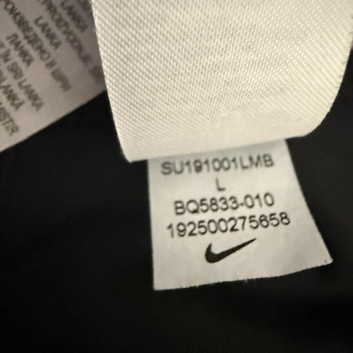 Nike sport top like new, size M-L, black and white