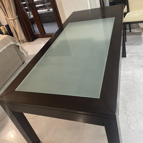 Extendable dining table with 6 fabric chairs used, wenge color