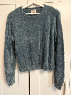 Blue sweater like new