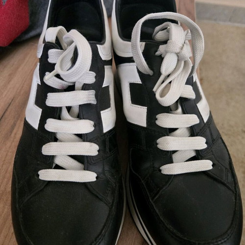 Hogan leather sneakers used, black and white, size 37.5