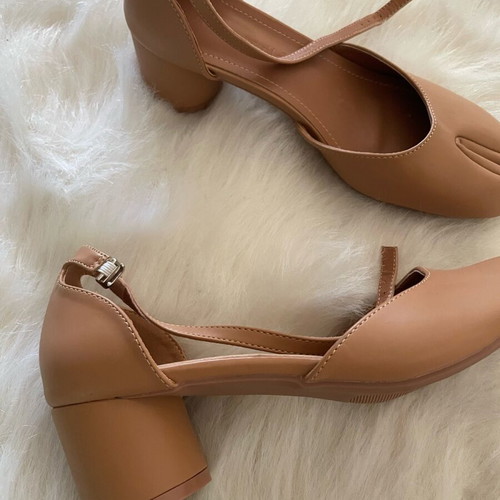 Beige ballerinas with low heel, new, size 38
