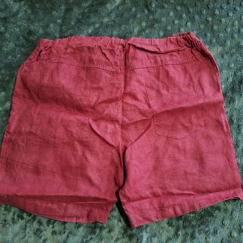Bordeaux shorts small like new