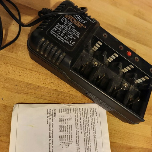 Battery charger for rechargeable batteries used, unknown functionality