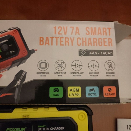 Battery charger 12V 7A new for car and motorcycle