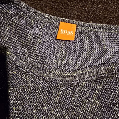 Hugo Boss top like new, size S