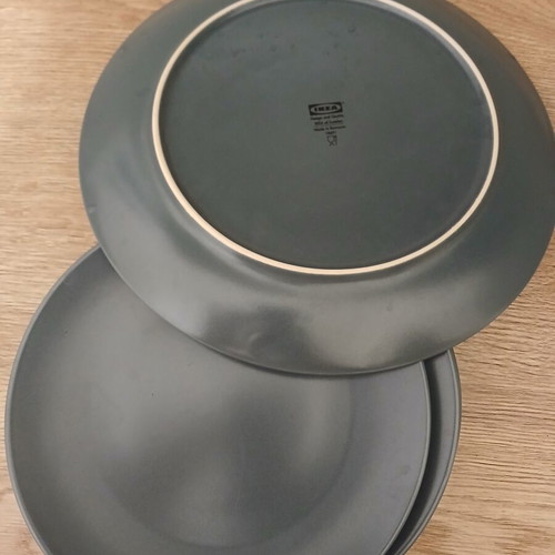 Ikea plate set, grey, 4 small and 1 large