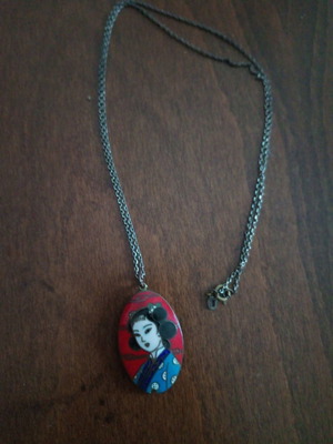 Cloisonne Geisha pendant used, vintage 1970's, bronze