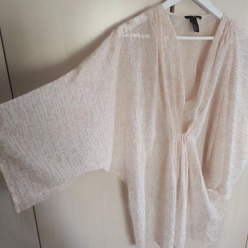 H&M airy top like new, size L