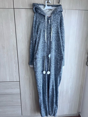 Esmara Onesie S (36/38) like new, warm and cozy with pockets