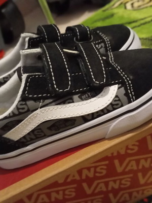 Vans casual shoes new, size 26, black