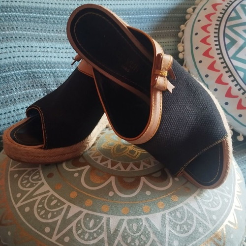 Louis Vuitton women's platform sandals size 38 used, black and beige