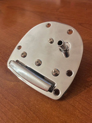 Jazzmaster tremolo system like new